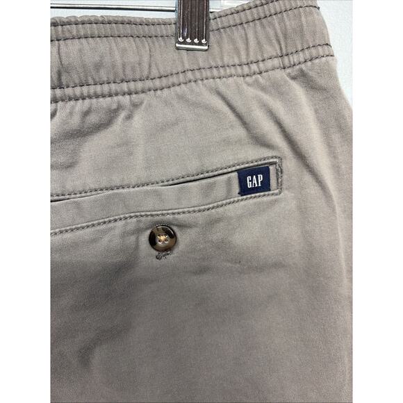 Gap Men's Soft Cotton 7" Inseam Pockets Pull On Gray Shorts - Size Large - Picture 3 of 6